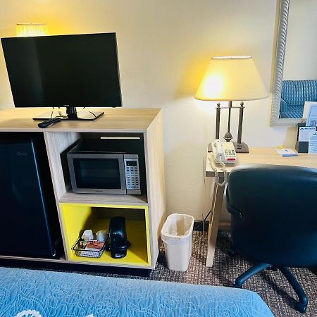 Days Inn By Wyndham Fort Wayne Extérieur photo