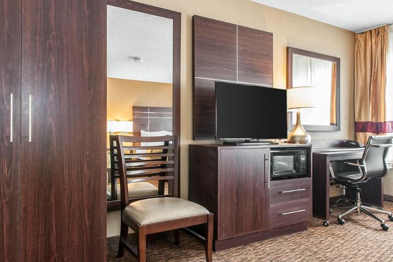Days Inn By Wyndham Fort Wayne Extérieur photo
